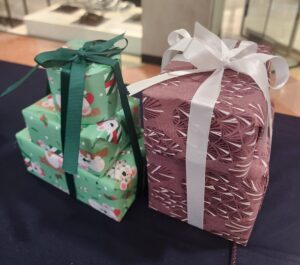 hive-rotary-club-australia-gift-wrapping-fundraising-albury-wodoonga-myer-centrepoint-14