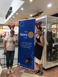 hive-rotary-club-australia-gift-wrapping-fundraising-albury-wodoonga-myer-centrepoint-2